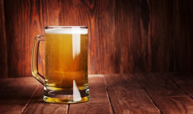 Bière lager en pinte